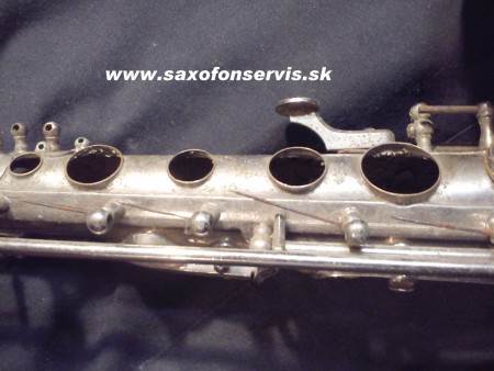 Nevyčistený kondenzát spôsobuje oxidáciu, čo poškodzuje saxofón